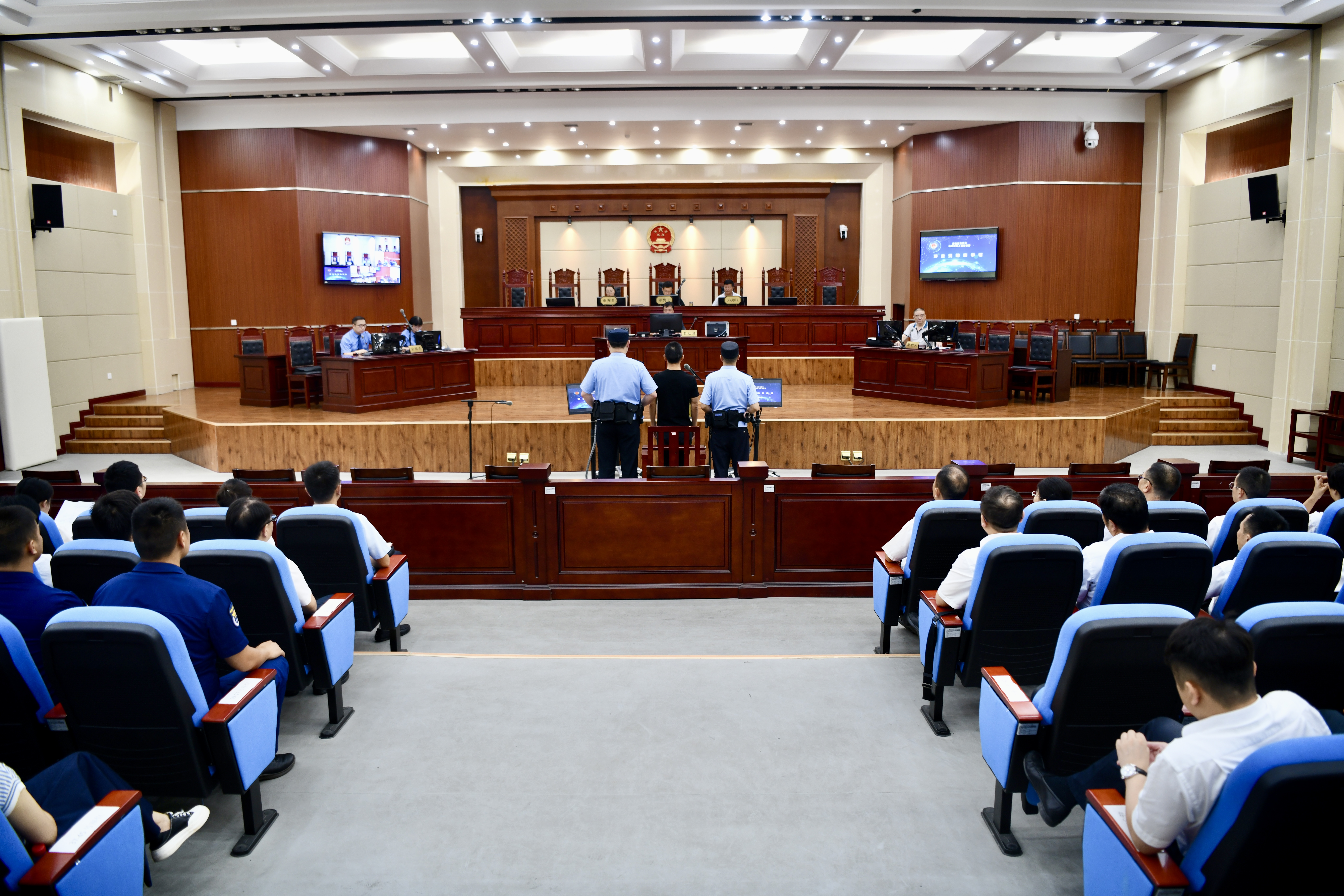 ��yun�����������