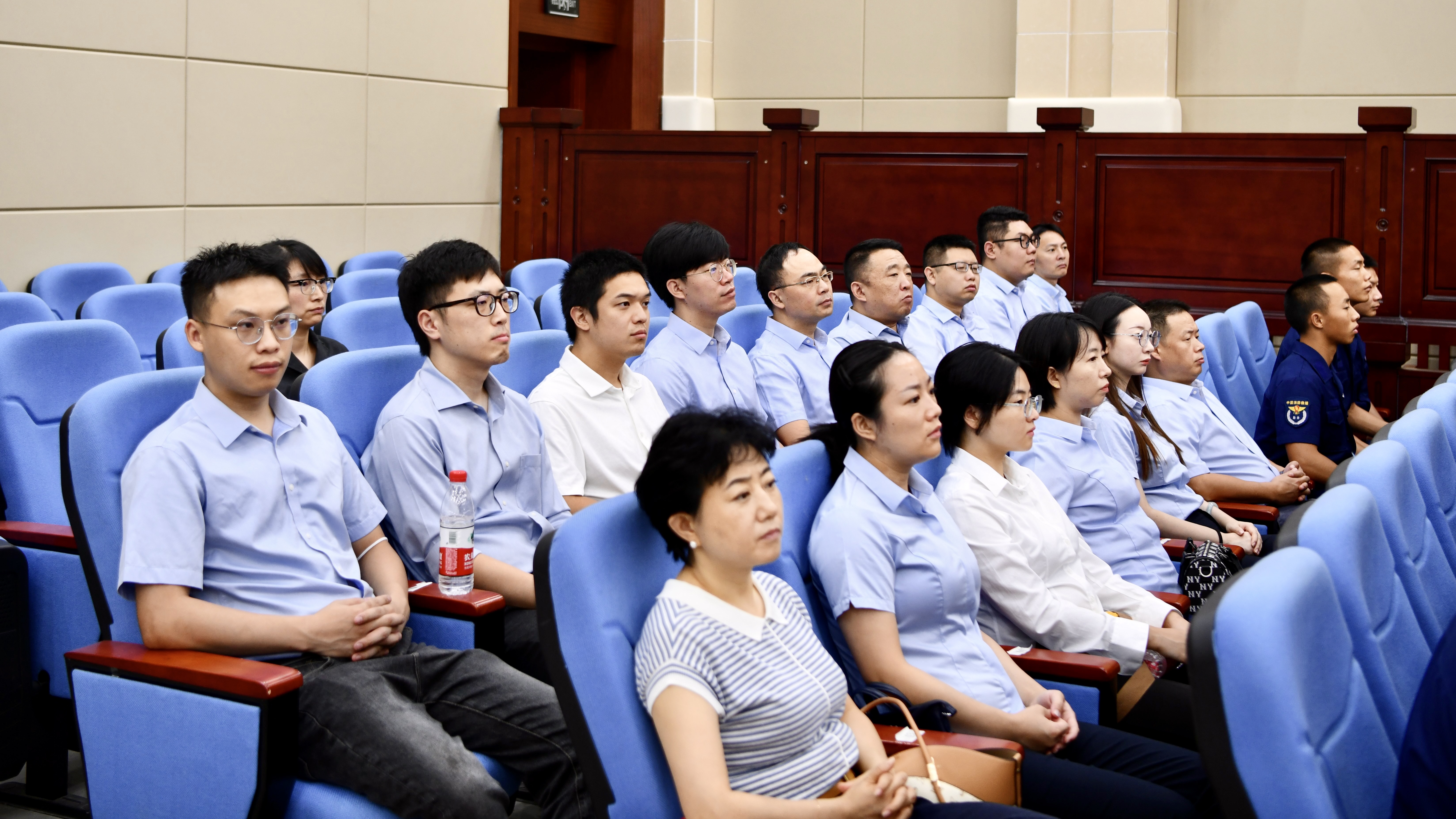 ��yun�����������