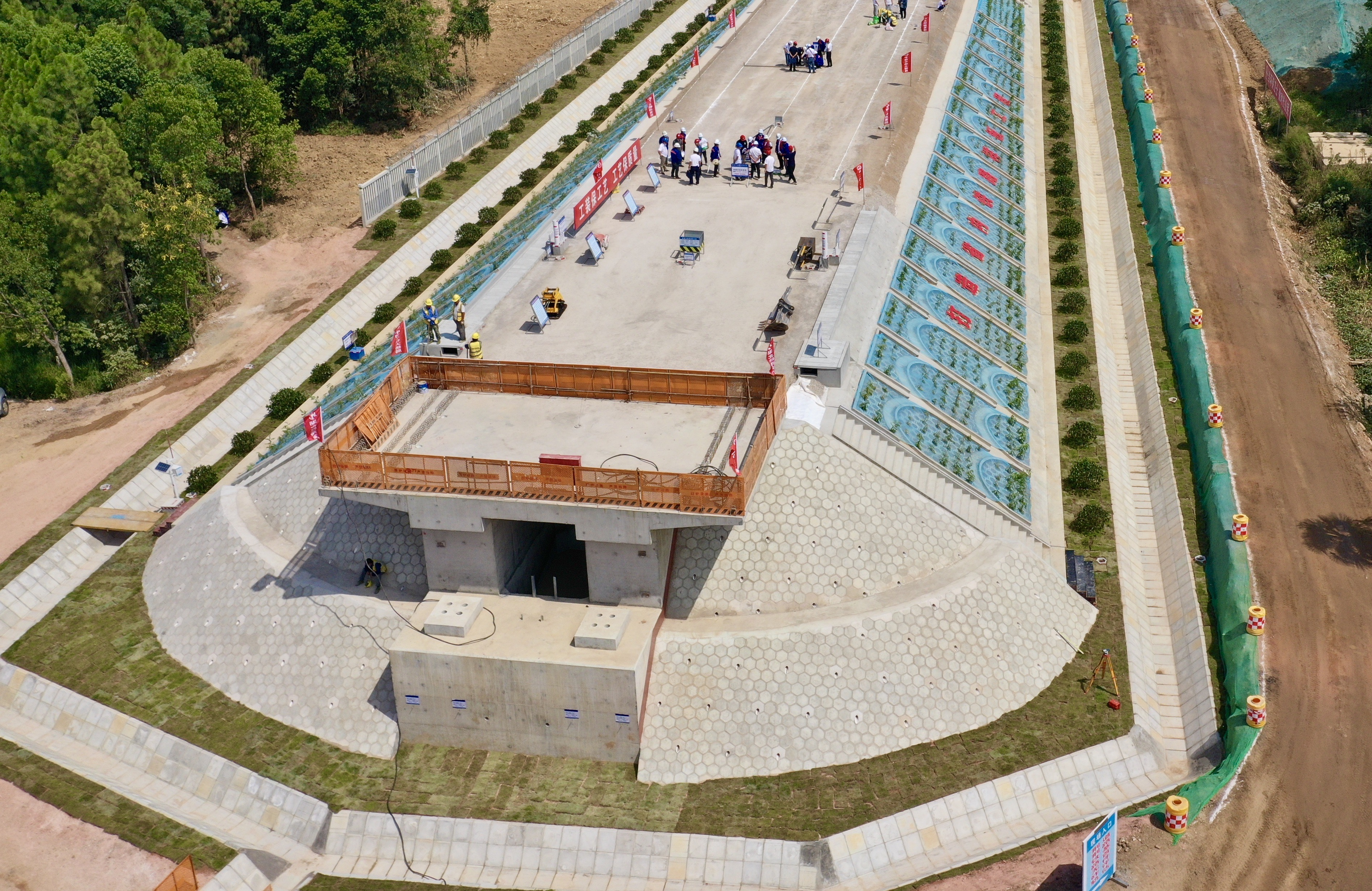 ��yun�����������