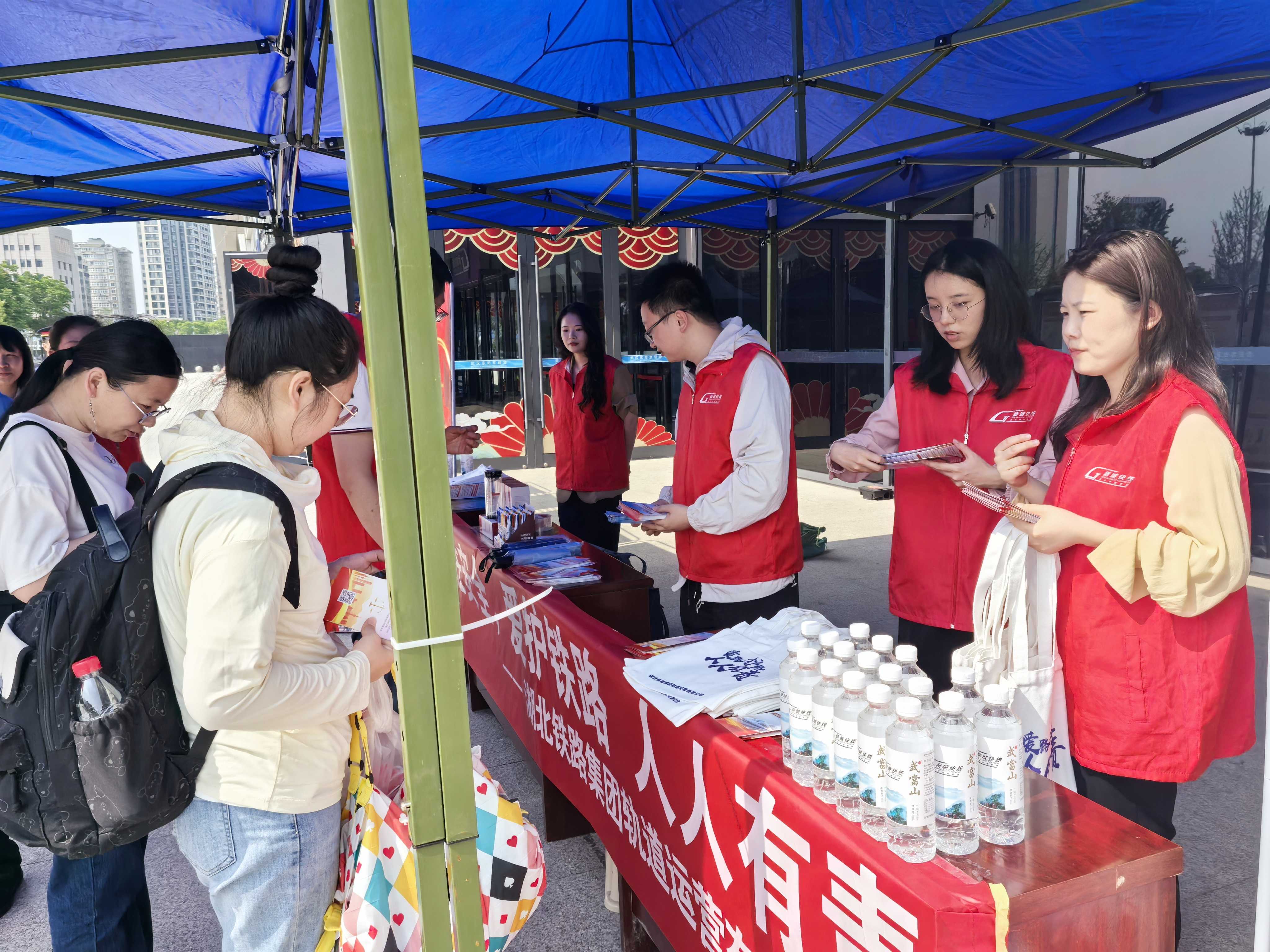 ��yun�����������