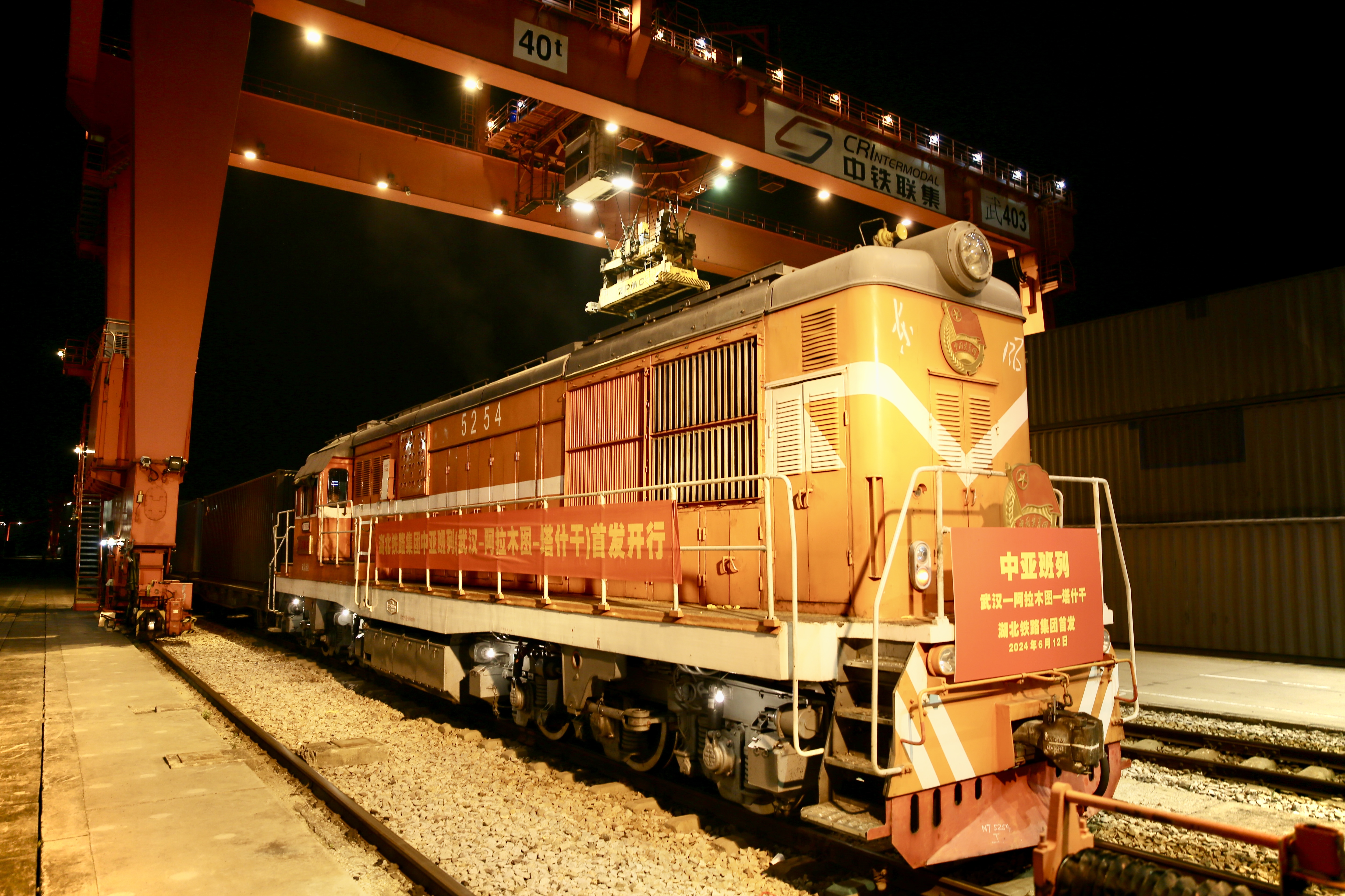 ��yun�����������