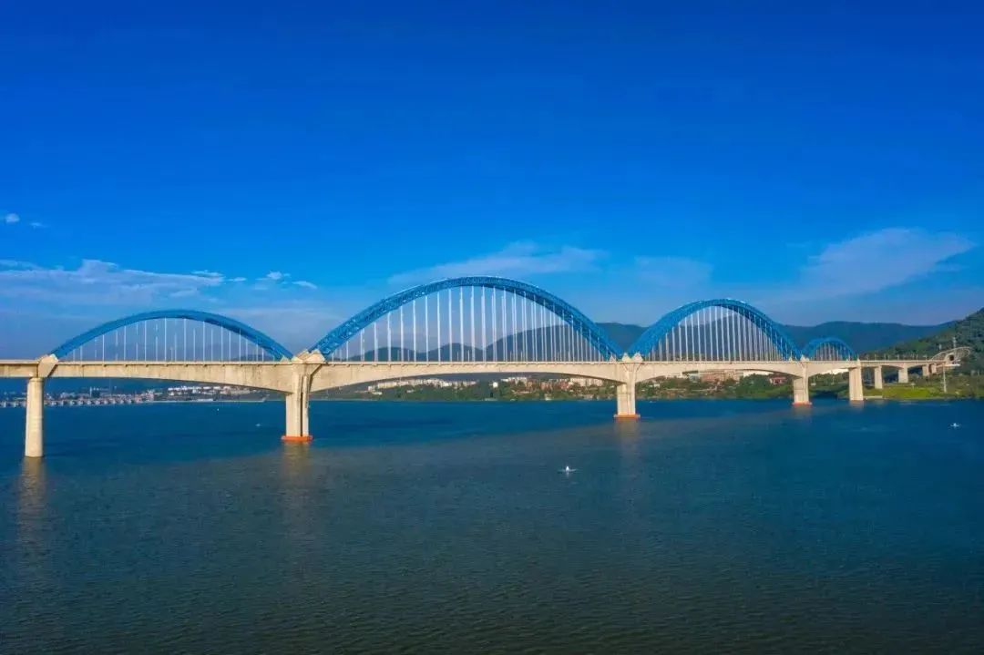 ��yun�����������