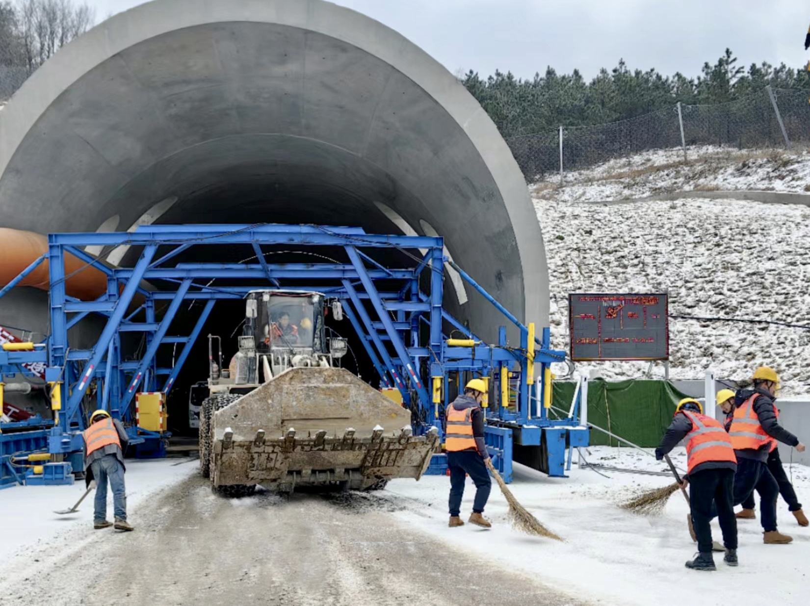 ��yun�����������