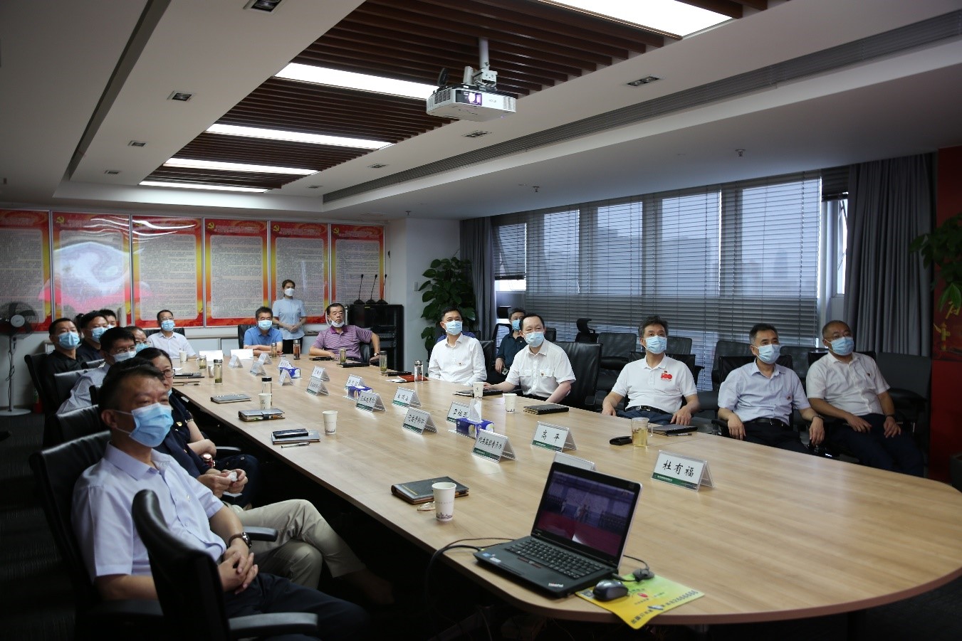 ��yun�����������